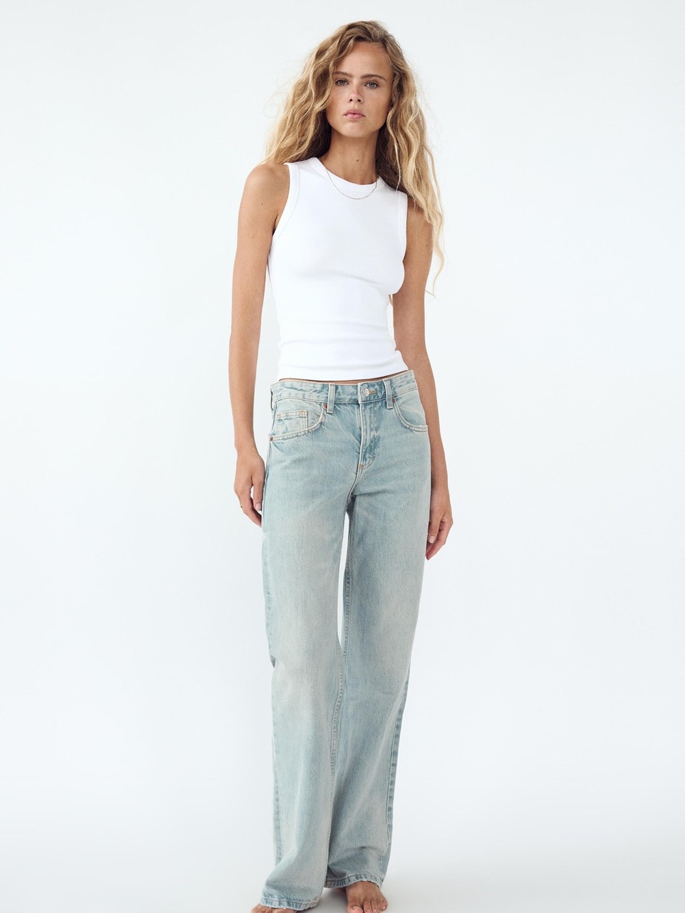 Zara Mid-Rise Wide-Leg Jeans in Light Blue 5520/228/406/36